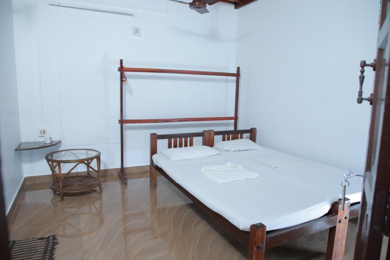 Malayalam Lake Resort Alappuzha Ngoại thất bức ảnh