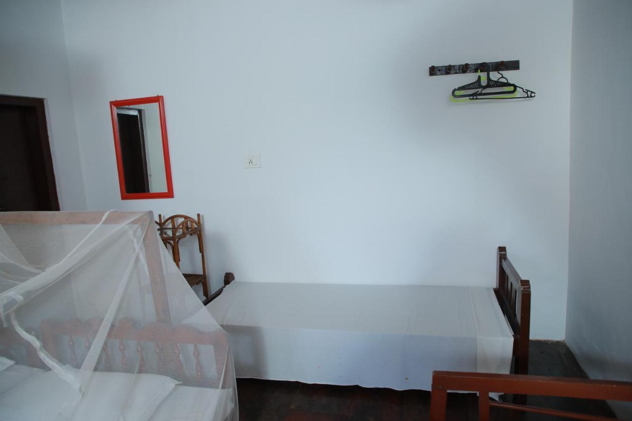 Malayalam Lake Resort Alappuzha Ngoại thất bức ảnh