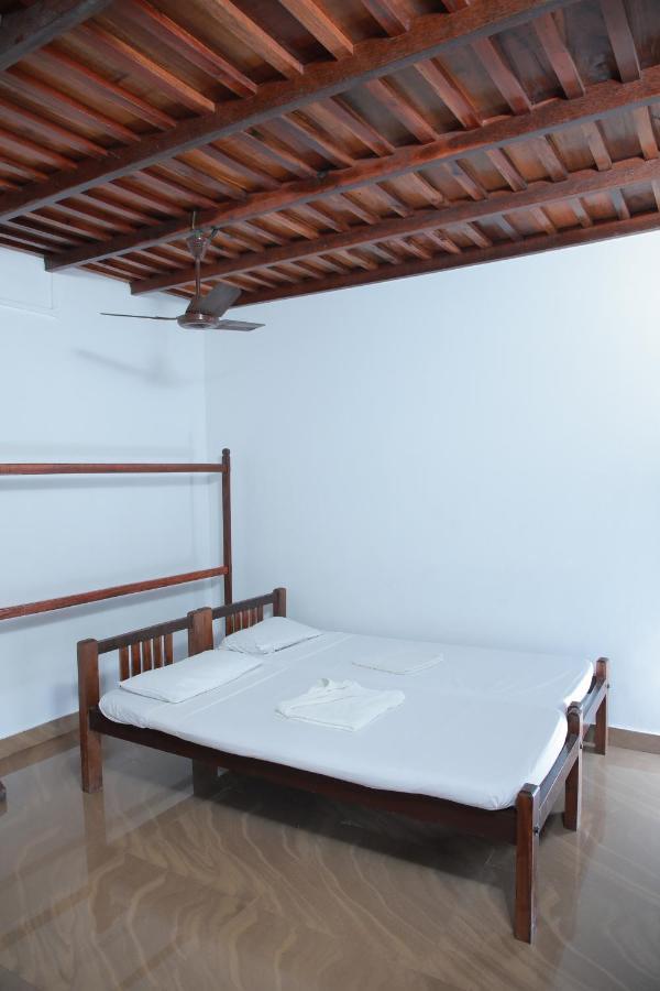 Malayalam Lake Resort Alappuzha Ngoại thất bức ảnh