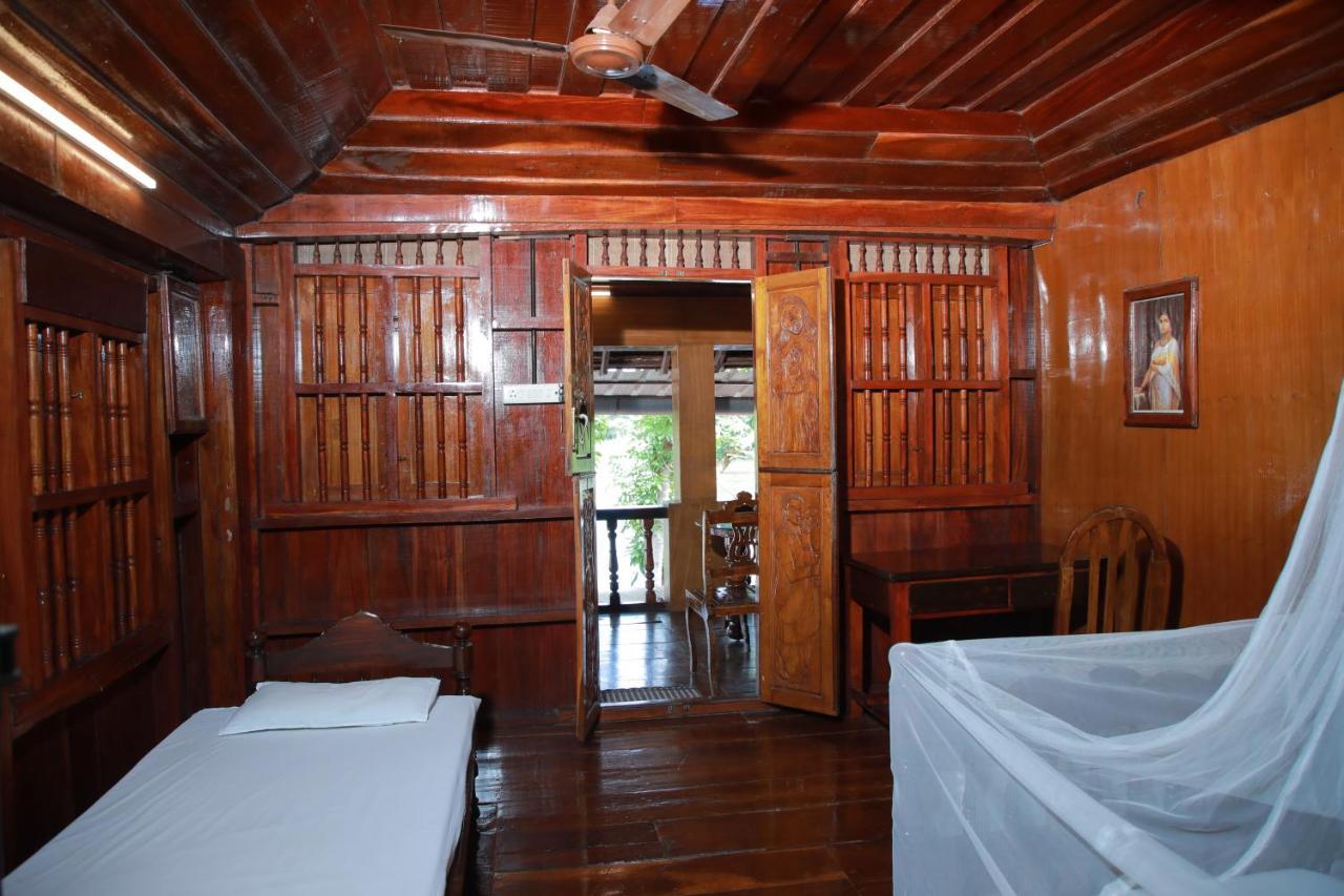 Malayalam Lake Resort Alappuzha Ngoại thất bức ảnh