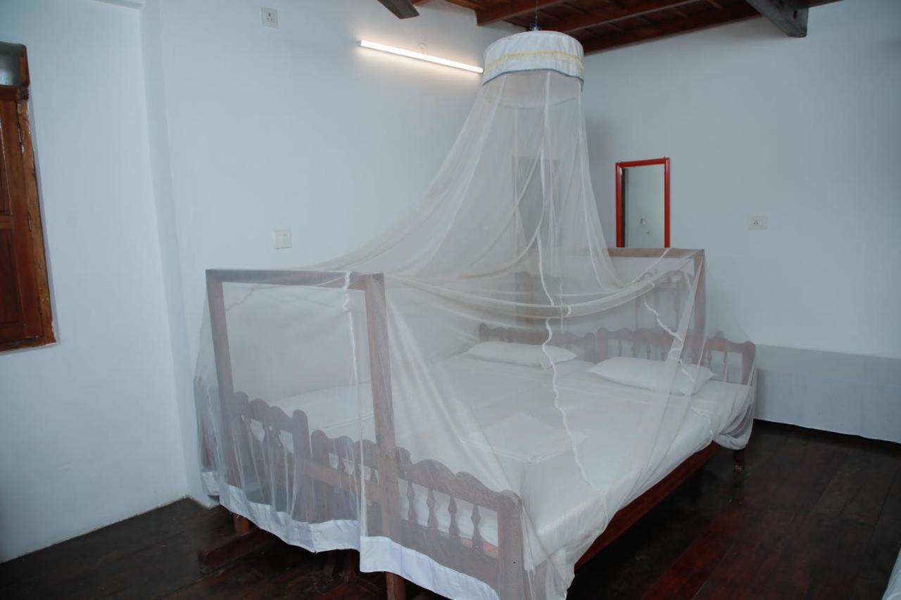 Malayalam Lake Resort Alappuzha Ngoại thất bức ảnh