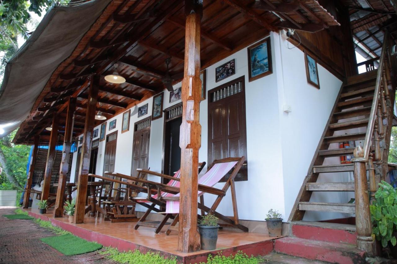 Malayalam Lake Resort Alappuzha Ngoại thất bức ảnh