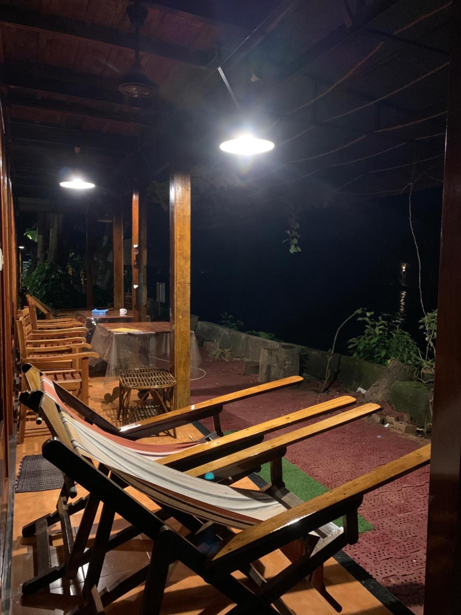 Malayalam Lake Resort Alappuzha Ngoại thất bức ảnh