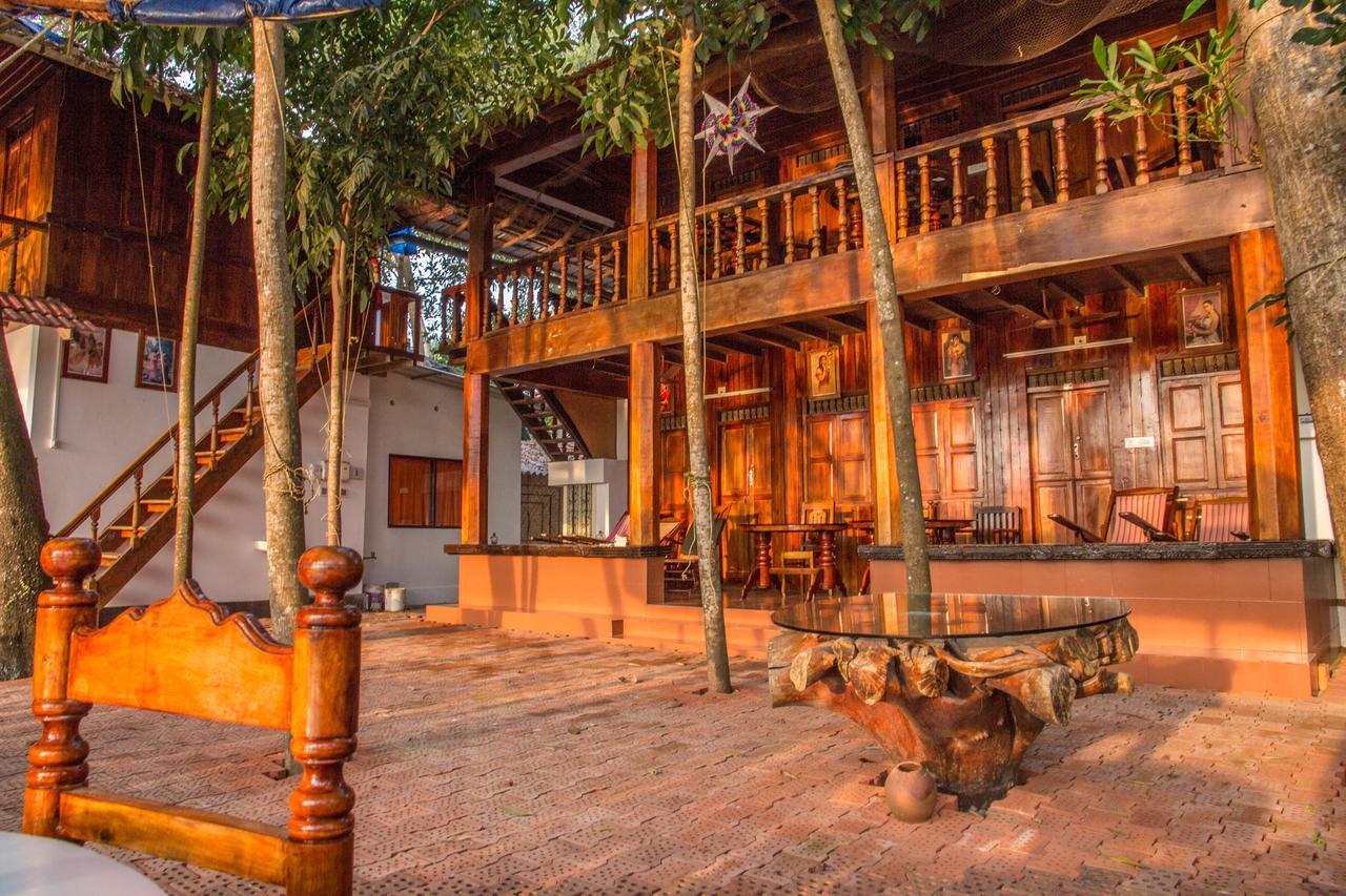 Malayalam Lake Resort Alappuzha Ngoại thất bức ảnh