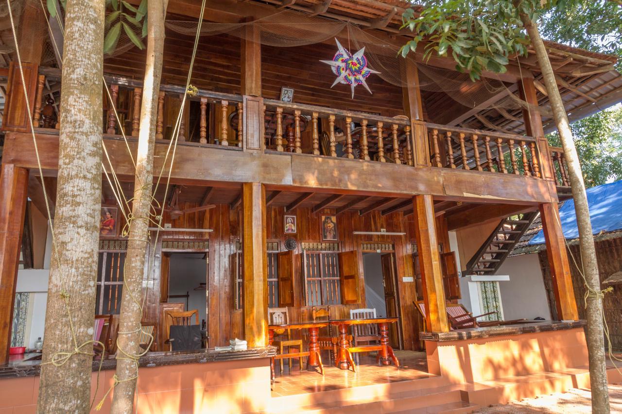 Malayalam Lake Resort Alappuzha Ngoại thất bức ảnh