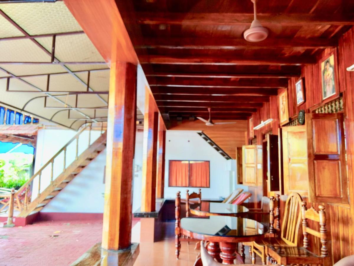 Malayalam Lake Resort Alappuzha Ngoại thất bức ảnh